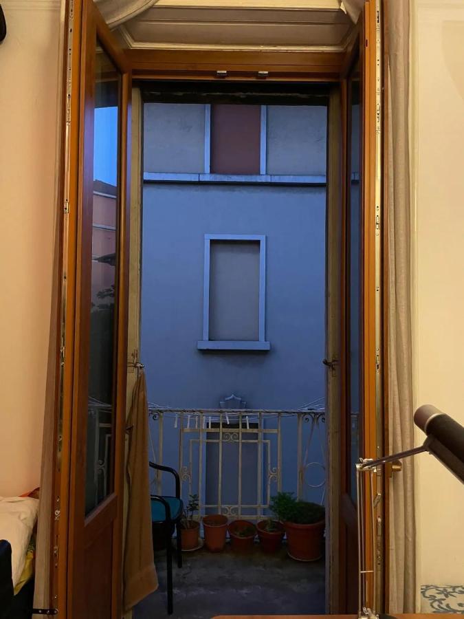 A Room In A Beautiful Apartment In The City Center Μιλάνο Εξωτερικό φωτογραφία