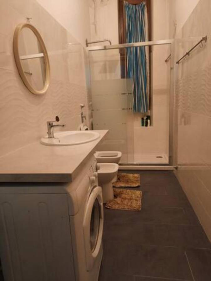 A Room In A Beautiful Apartment In The City Center Μιλάνο Εξωτερικό φωτογραφία