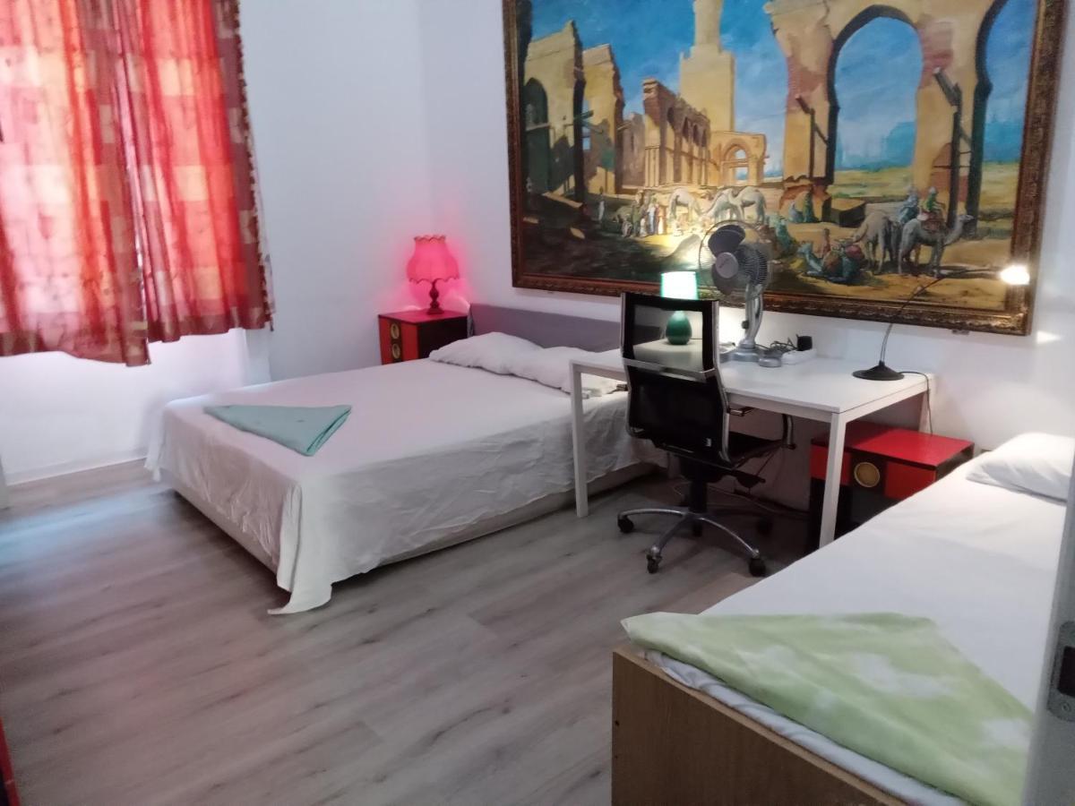 A Room In A Beautiful Apartment In The City Center Μιλάνο Εξωτερικό φωτογραφία